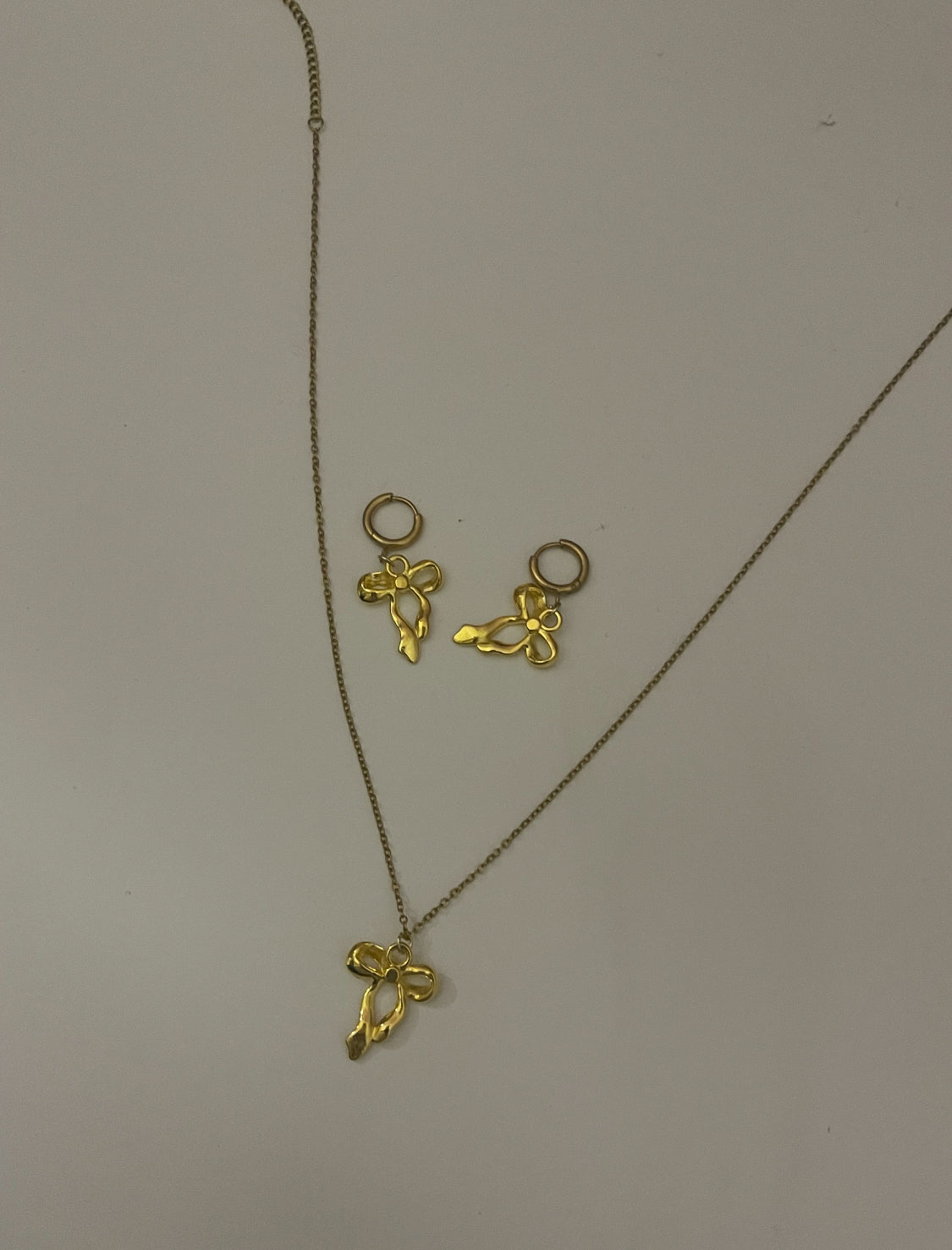 Gold jewellery