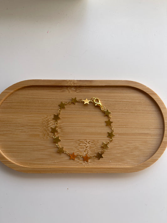 Gold star bracelet