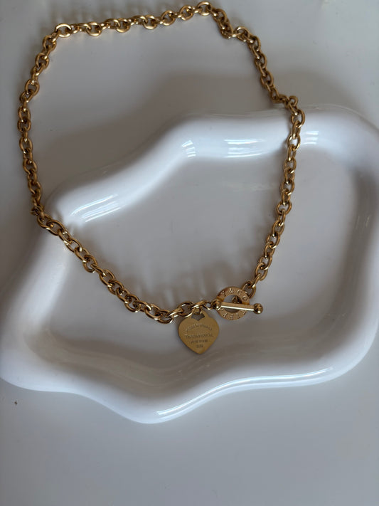 Gold chunky heart necklace