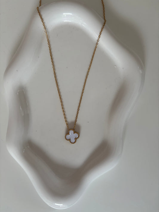 White and gold clover necklace