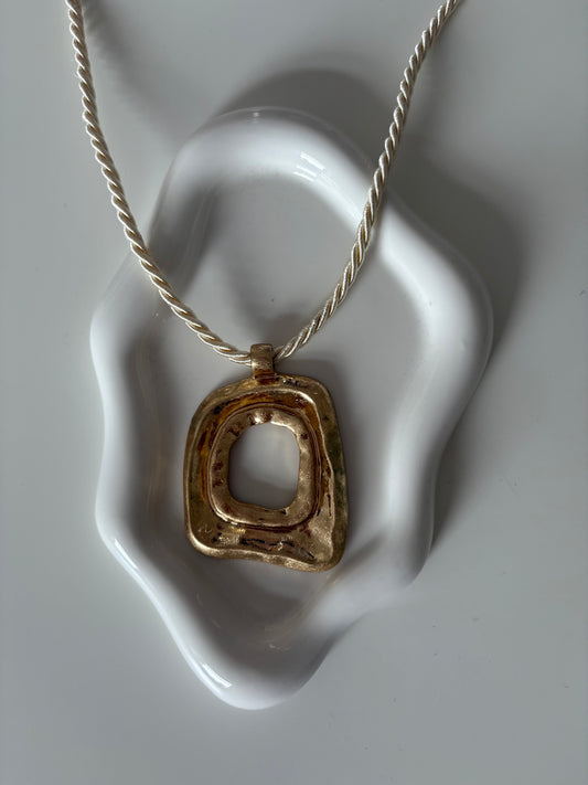 Chunky rope necklace