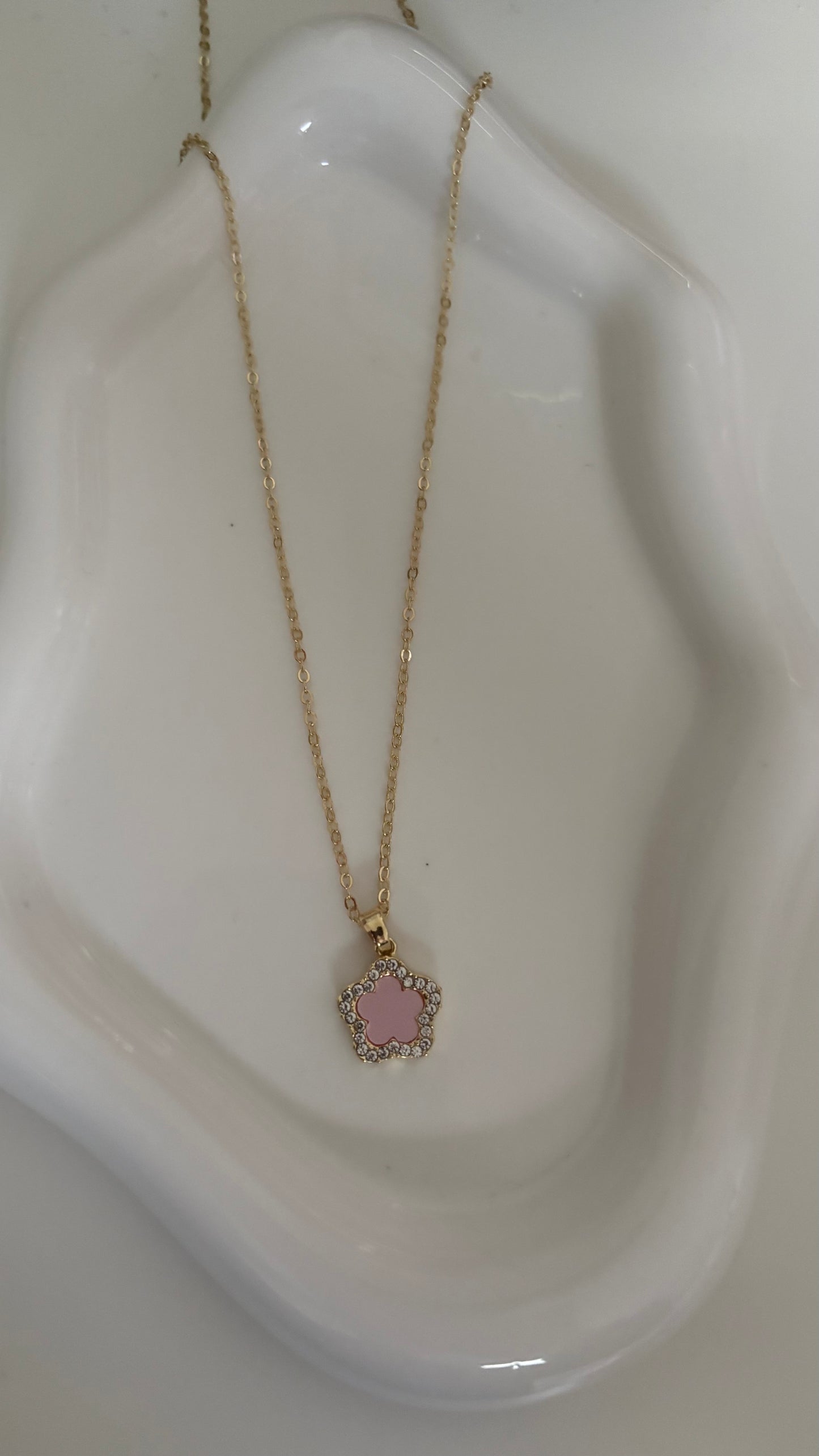 Pink and gold clover necklace