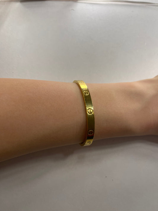 gold love bangle (pre order)