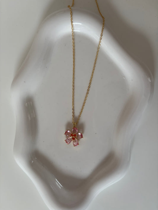 Sakura bloom gold necklace